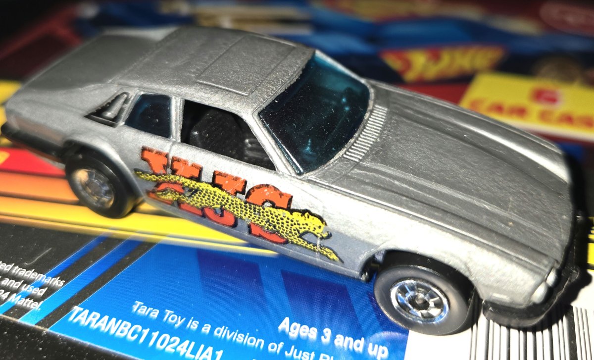 Silver Jaguar XJS. classic!