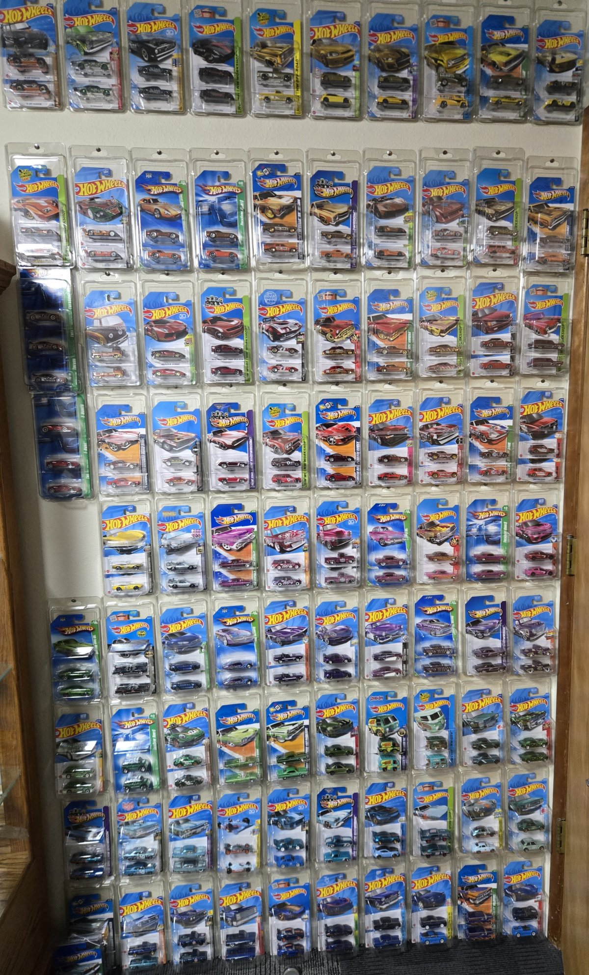 Hot wheels super treasure hunt with mainline